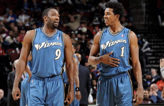 的短暂多人 的短暂多人